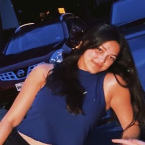 Meet your Posher, Amelia